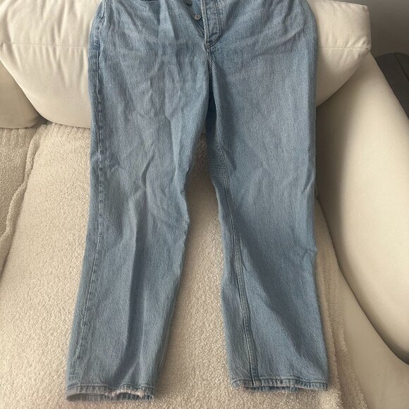 NWT Abercrombie & Fitch Women's Curve Love The Dad High Rise Jeans Size 30/10s - Picture 1 of 4